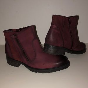earth Vintage Leather Boot